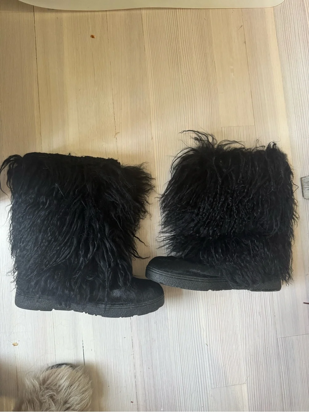 BearPaw cushioned slip fur